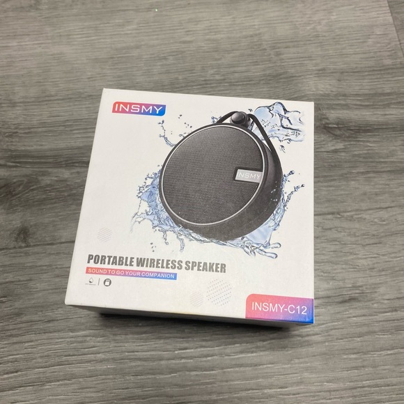 Bluetooth speaker - Picture 1 of 1